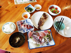 捕った魚の料理
